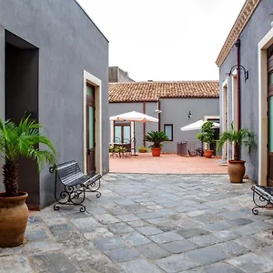 dimora-de-mauro.taorminaitalyhotels.com/