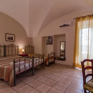 albatro-rooms.catania-hotels.net/